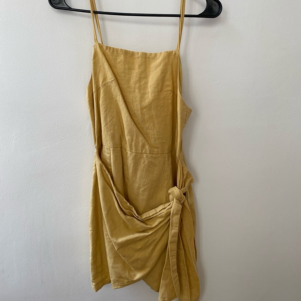 Saboskirt yellow mini dress